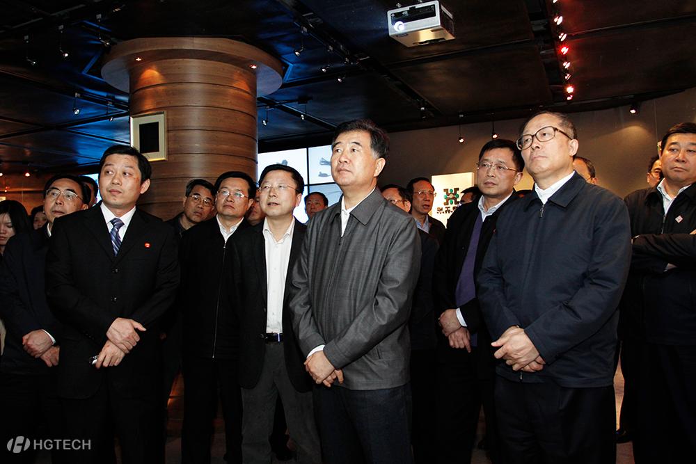 11、2012年4月9日 现任天下政协主席汪洋率团考察btt博天堂科技.jpg